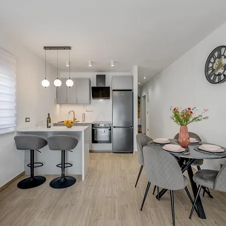 Sea Apartment
